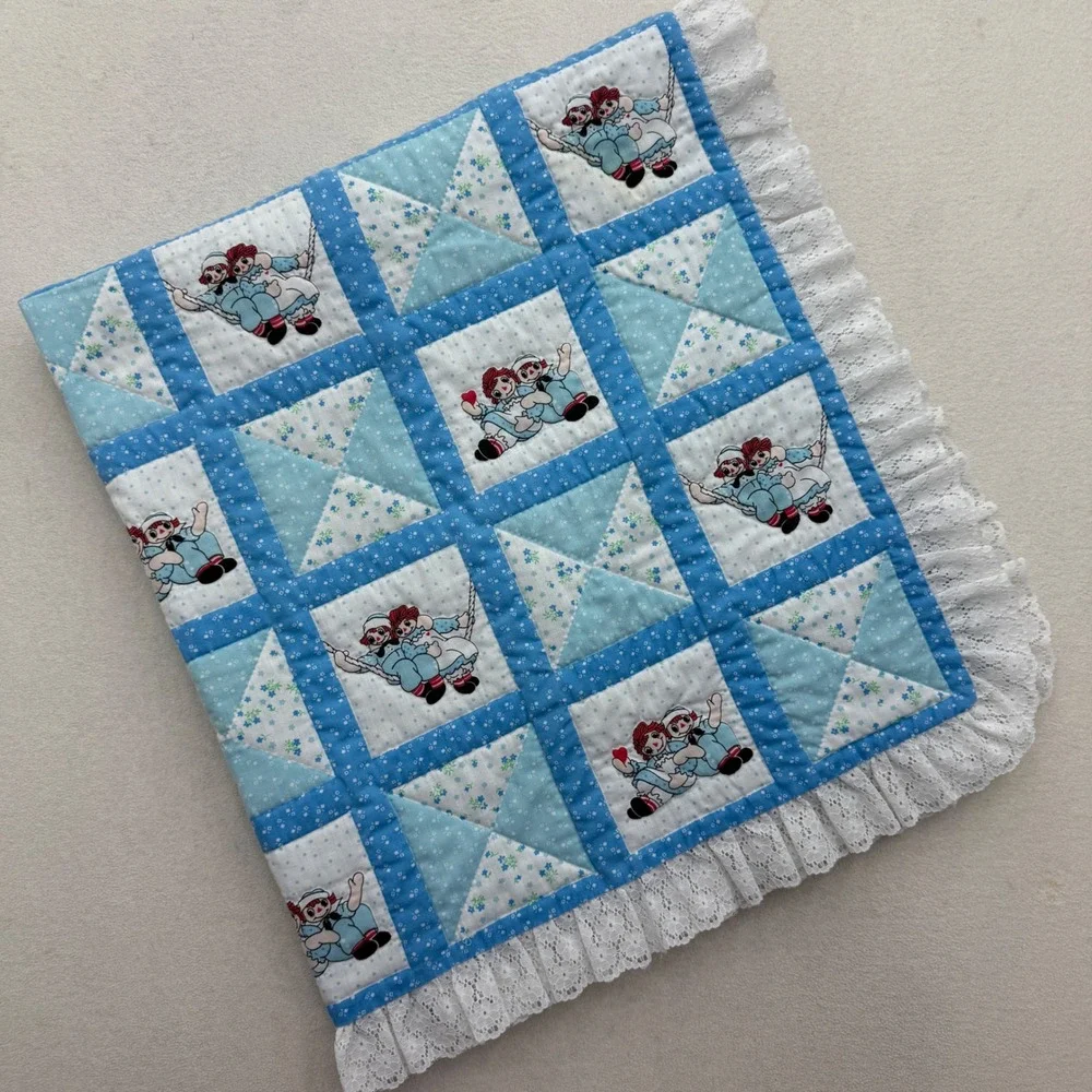 Vintage Raggedy Ann Andy Baby Quilt Blanket Blue White Lace Trim 44x40 Patchwork
